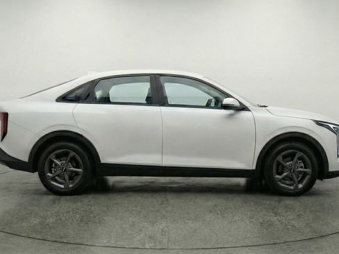 Used 2025 Kia K4 FWD image 9