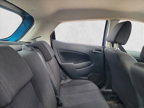 Used 2012 MAZDA MAZDA2 Sport image 17