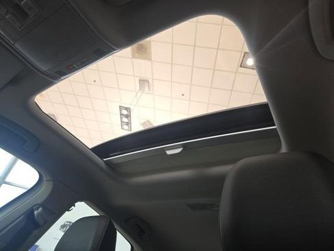 Used 2025 Volkswagen Jetta SEL image 24