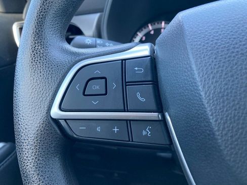 Certified 2022 Toyota Highlander L image 13