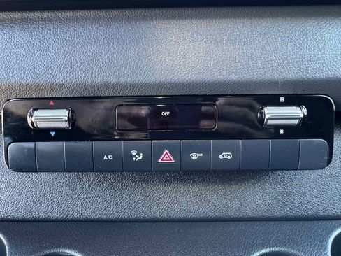 Used 2019 Mercedes-Benz Sprinter 144 image 15