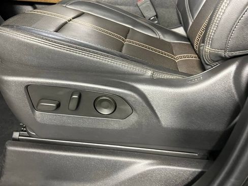 Used 2024 Chevrolet Silverado 2500 High Country w/ Technology Package image 25