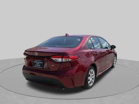 Used 2022 Toyota Corolla LE FWD image 6