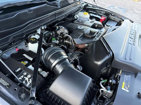 Used 2023 RAM 2500 Limited AWD/4WD image 73