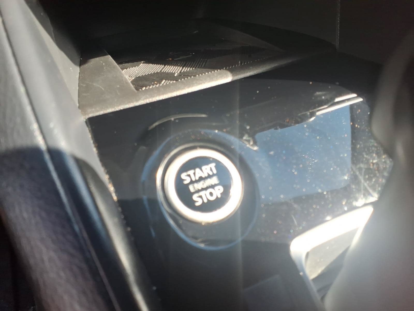 Used 2025 Nissan Versa SV FWD image 19