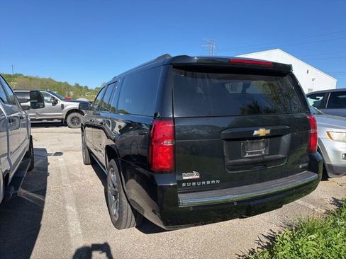 Used 2018 Chevrolet Suburban Premier AWD/4WD image 4