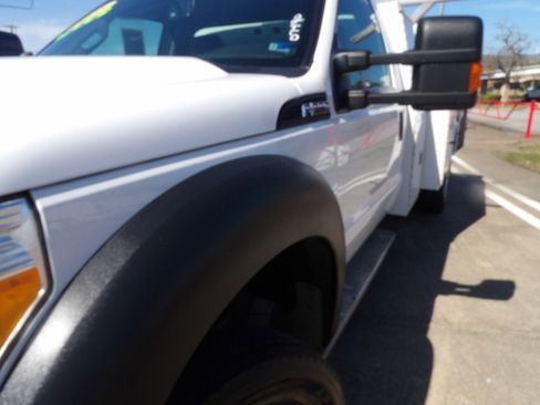 Used 2016 Ford F550 REGULAR CAB DRW 4WD SERVICE /U image 31