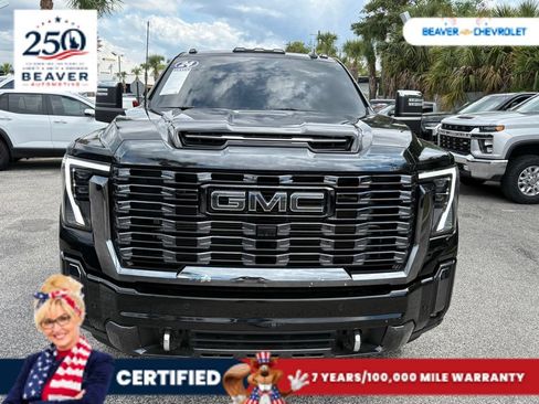 Used 2024 GMC Sierra 3500 Denali Ultimate AWD/4WD image 3