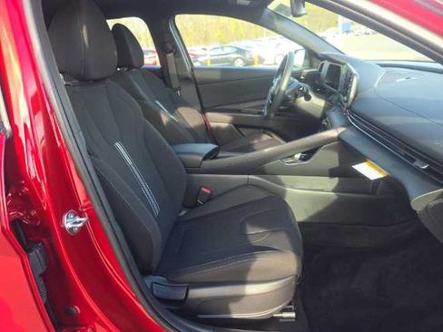 Used 2026 Hyundai Elantra SEL Sport Premium FWD image 7