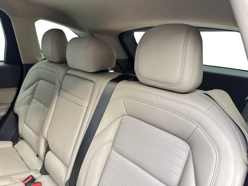 Used 2025 Lincoln Nautilus Reserve AWD/4WD image 34