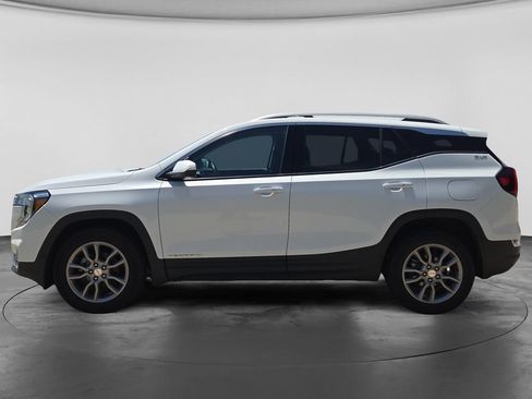 Used 2024 GMC Terrain SLT AWD/4WD image 7