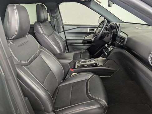 Used 2022 Ford Explorer ST w/ ST Street Pack image 30