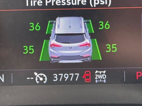 Used 2022 Buick Encore GX Select image 32