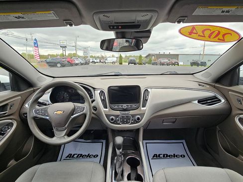 Used 2024 Chevrolet Malibu LT FWD image 10