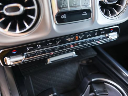 Used 2025 Mercedes-Benz G 550 image 19