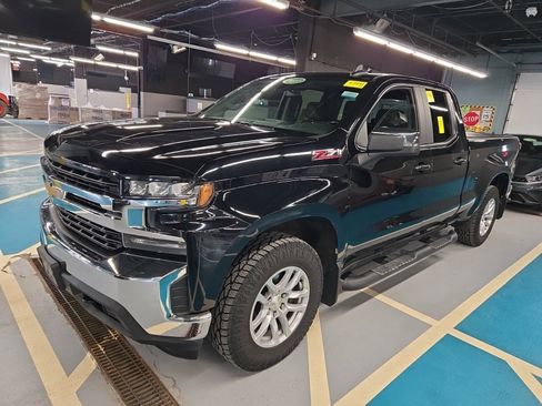 Used 2019 Chevrolet Silverado 1500 LT w/ All-Star Edition AWD/4WD image 2