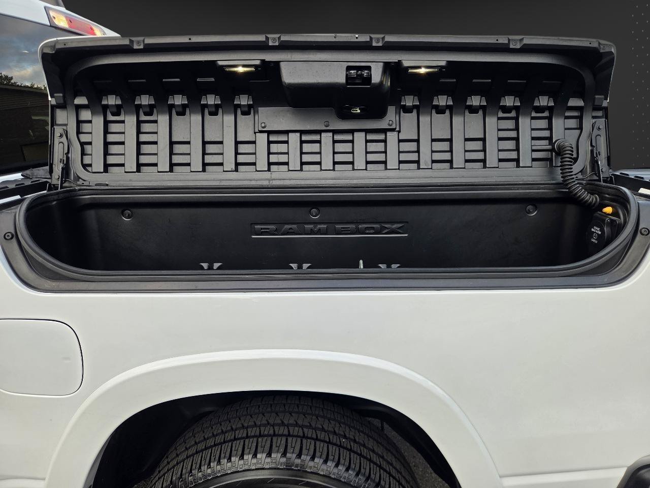 Used 2022 RAM 1500 Laramie AWD/4WD image 45