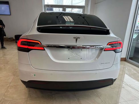 Used 2020 Tesla Model X Long Range image 3