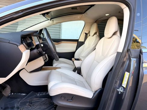 Used 2019 Tesla Model X Long Range AWD/4WD image 19