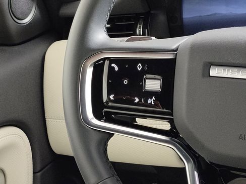 Certified 2025 Land Rover Discovery Sport Dynamic SE image 14