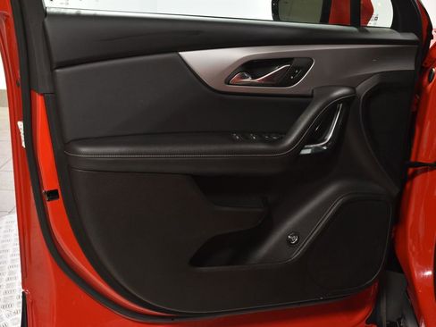 Used 2024 Chevrolet Blazer LT image 9