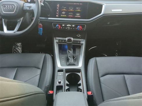 Used 2022 Audi Q3 2.0T Premium Plus w/ Premium Plus Package image 15