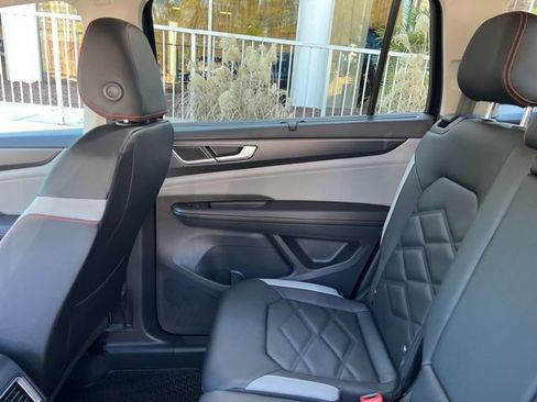New 2026 Volkswagen Atlas Peak Edition image 14