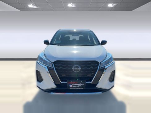 New 2025 Nissan Kicks Play S image 6