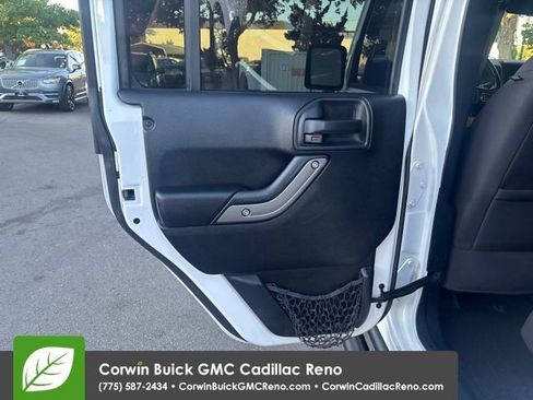 Used 2018 Jeep Wrangler Unlimited Sport S AWD/4WD image 30