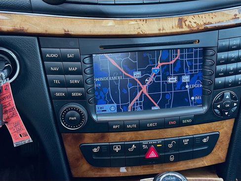 Used 2008 Mercedes-Benz E 350 4MATIC Sedan image 16