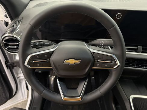 Certified 2025 Chevrolet Equinox LT image 12