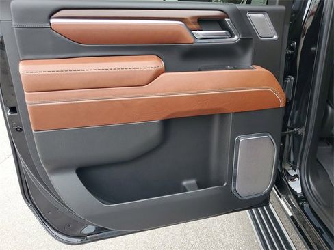 Used 2024 GMC Sierra 3500 Denali Ultimate image 23