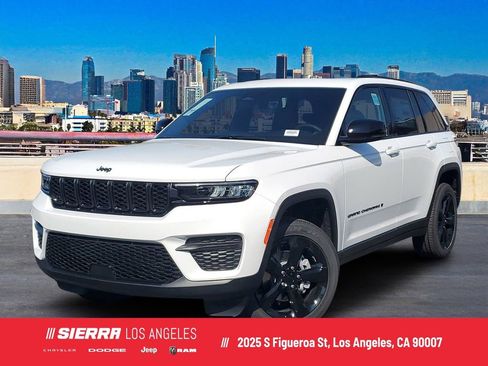 New 2025 Jeep Grand Cherokee Altitude image 1