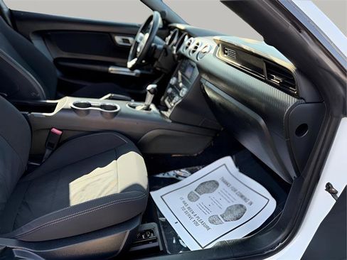 Used 2020 Ford Mustang Coupe image 21