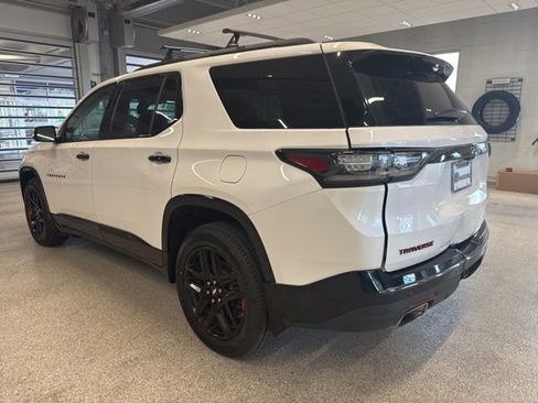Certified 2020 Chevrolet Traverse Premier w/ Redline Edition AWD/4WD image 9