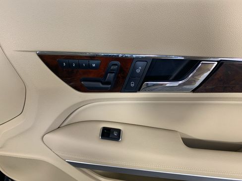 Used 2011 Mercedes-Benz E 350 Cabriolet image 29