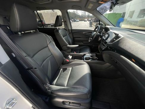 Certified 2022 Honda Pilot Touring image 33