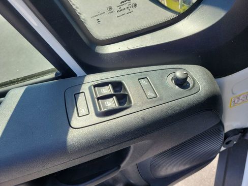 Used 2025 RAM ProMaster 2500 w/ Convenience Group image 15