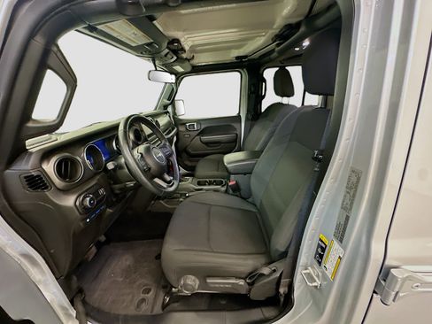 Used 2023 Jeep Wrangler Unlimited w/ Cold Weather Group AWD/4WD image 13