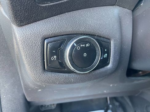 Used 2015 Ford Transit Connect XL image 19