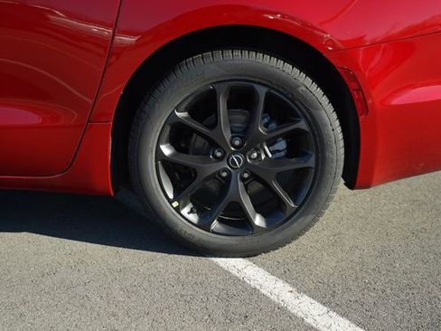 New 2026 Chrysler Pacifica Limited w/ Uconnect Theater Family Group image 42