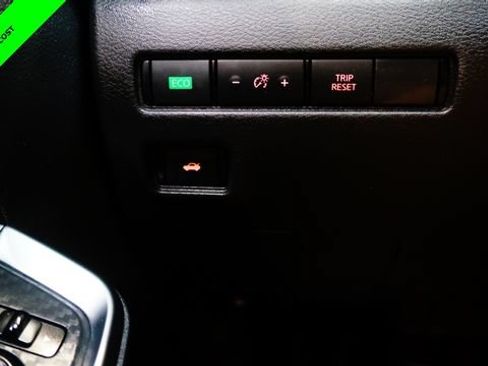 Certified 2024 Nissan Sentra SR FWD image 26