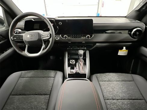 New 2026 Chevrolet Colorado Z71 image 10