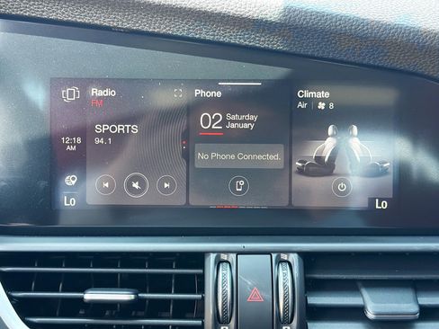 Used 2021 Alfa Romeo Giulia Sprint w/ Sun & Sound Package image 28