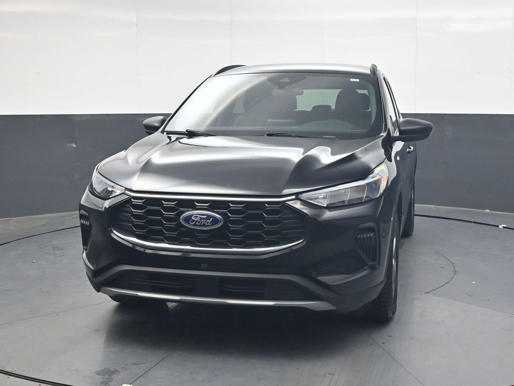 Used 2025 Ford Escape ST-Line FWD image 12