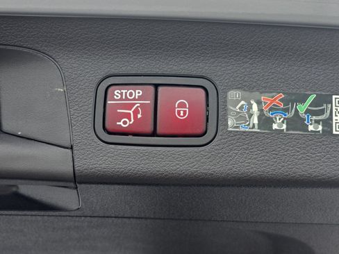 Certified 2025 Mercedes-Benz GLS 450 4MATIC image 13