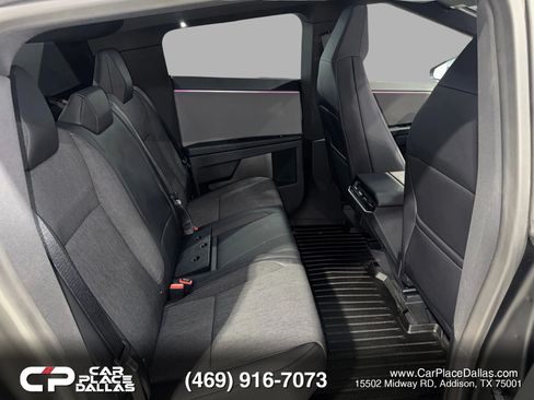 Used 2025 Tesla Cybertruck 2WD Crew Cab image 28