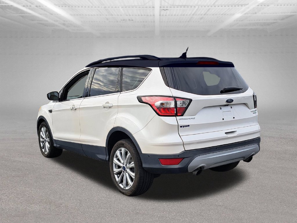 Used 2018 Ford Escape Titanium w/ Ford Safe & Smart Package FWD image 4