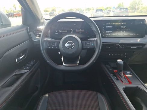Certified 2025 Nissan Kicks SR FWD image 14