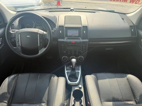 Used 2011 Land Rover LR2 HSE AWD/4WD image 7